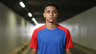 Rashid Gomes, craque cabo-verdiano, assina por Arouca
